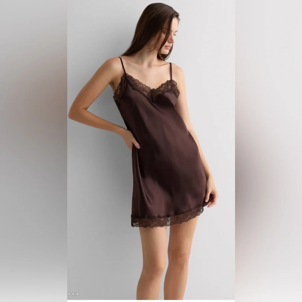 Intimissimi Silk Slip with Lace Insert Detail in Brown. Size M.